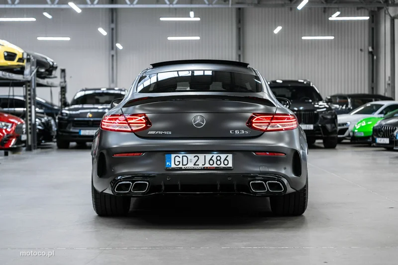 Mercedes-Benz Klasa C W205 C 63 AMG 7