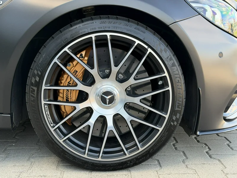 Mercedes-Benz Klasa C W205 C 63 AMG 13