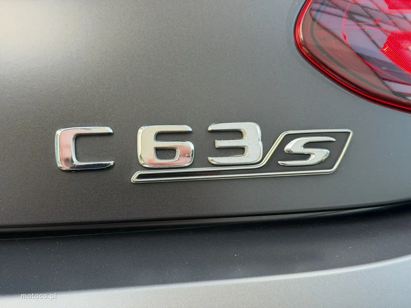 Mercedes-Benz Klasa C W205 C 63 AMG 21