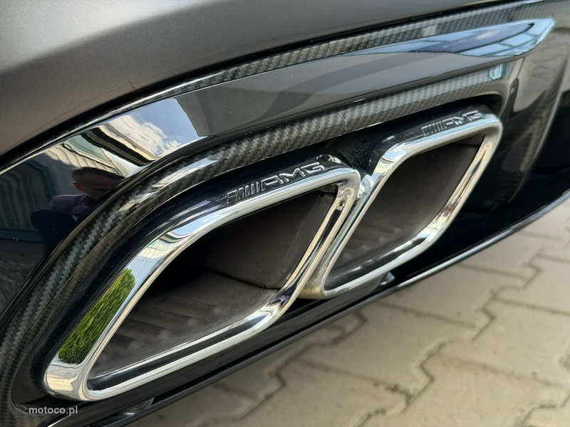 Mercedes-Benz Klasa C W205 C 63 AMG 23