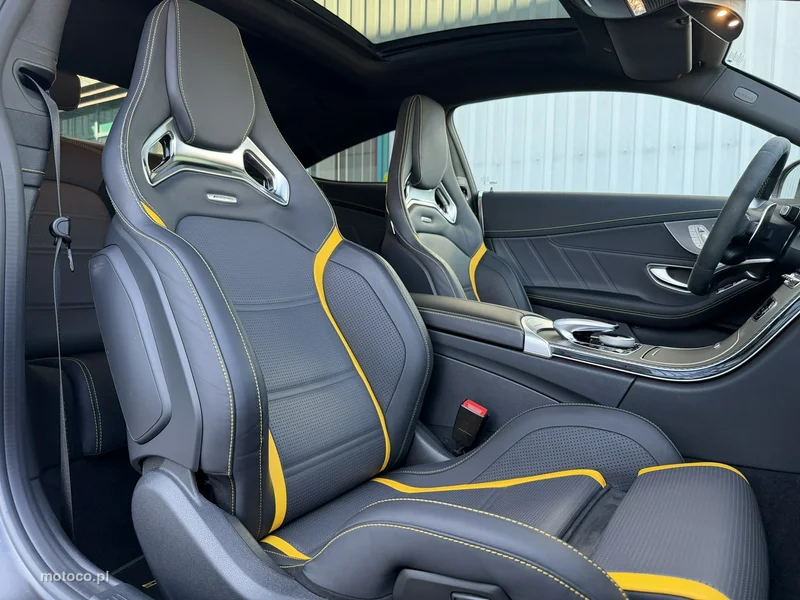 Mercedes-Benz Klasa C W205 C 63 AMG 38