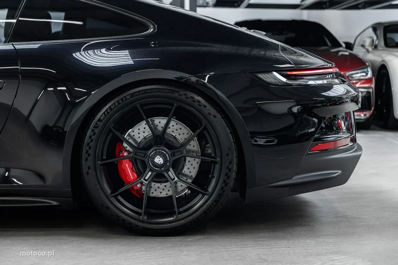 Porsche 911 992 14