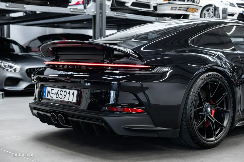 Porsche 911 992 17