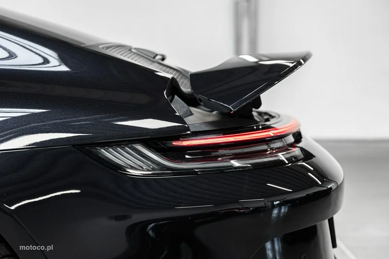 Porsche 911 992 18