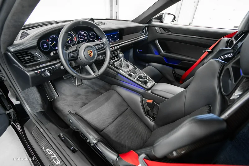 Porsche 911 992 22