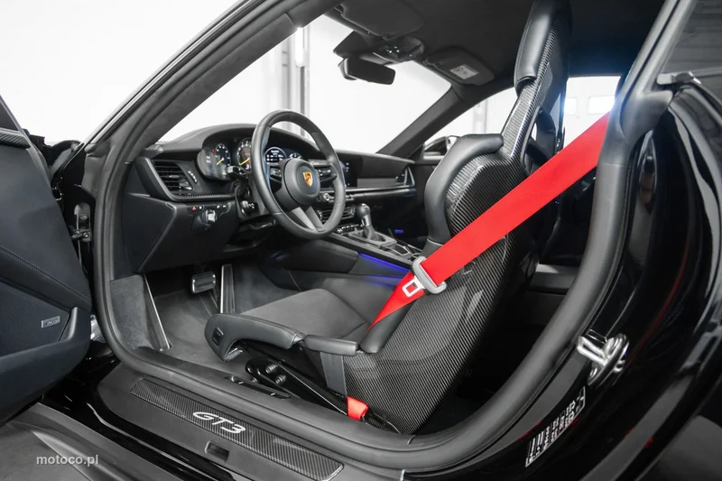 Porsche 911 992 24