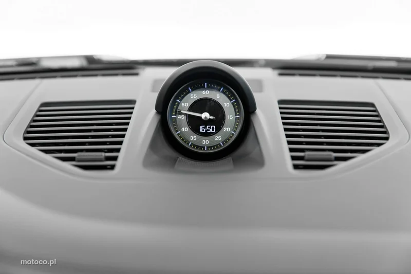Porsche 911 992 34