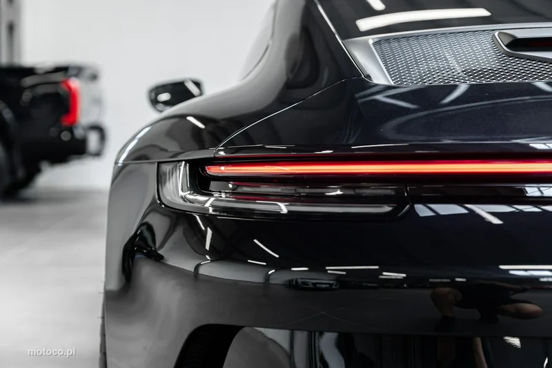Porsche 911 992 49