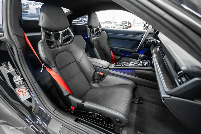Porsche 911 992 51