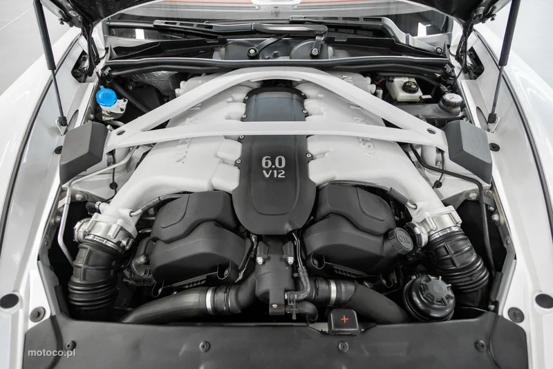 Aston Martin Vanquish 23