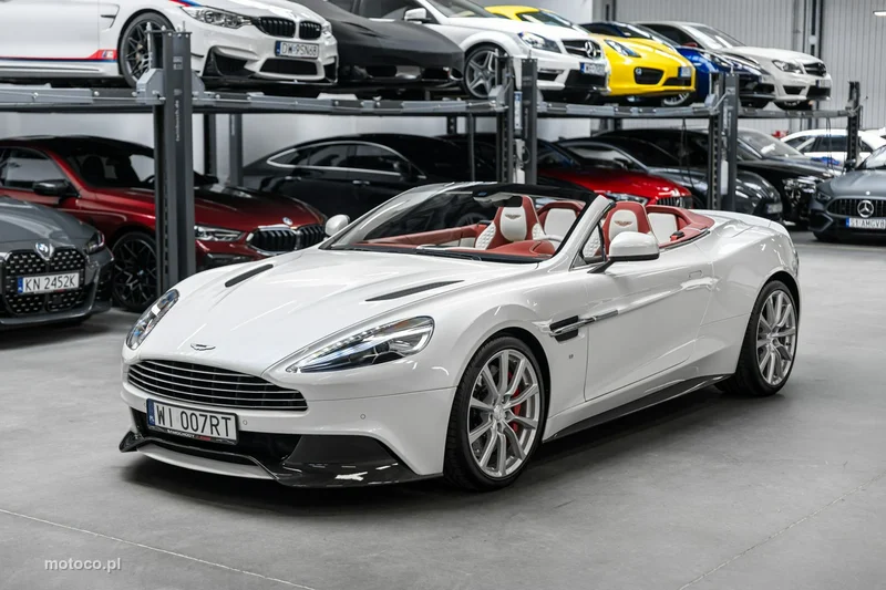Aston Martin Vanquish 42
