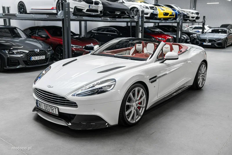 Aston Martin Vanquish 44