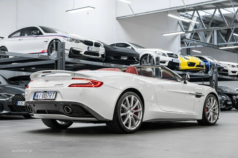 Aston Martin Vanquish 51