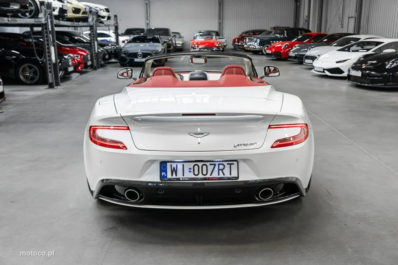 Aston Martin Vanquish 52