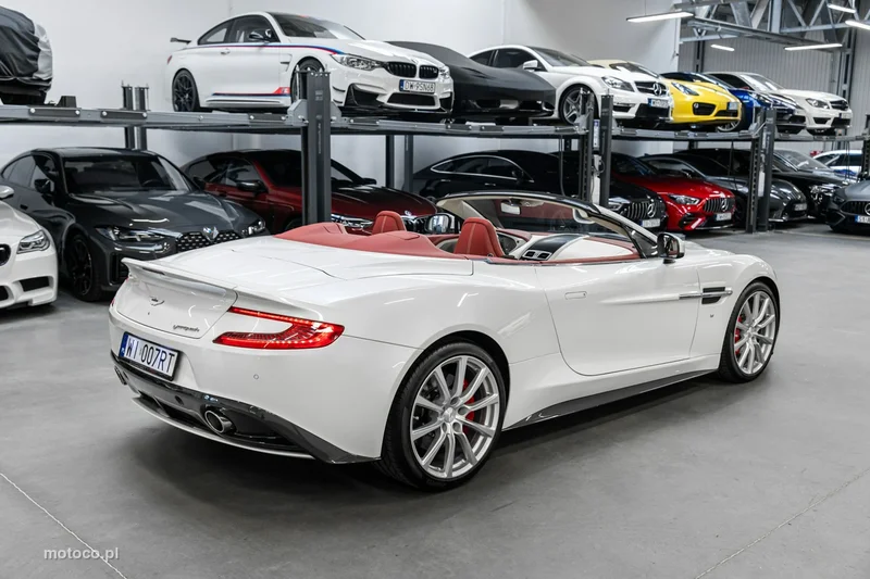 Aston Martin Vanquish 53