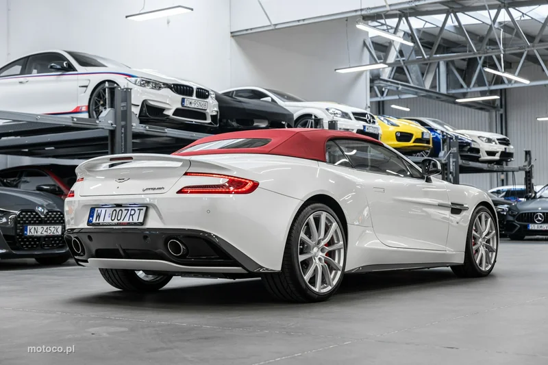 Aston Martin Vanquish 7