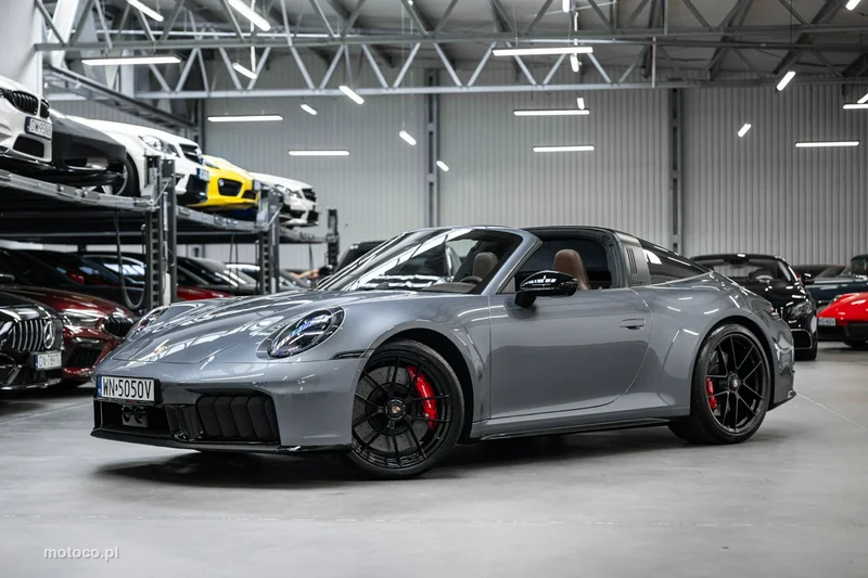 Porsche 911 992 2