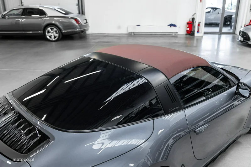 Porsche 911 992 11