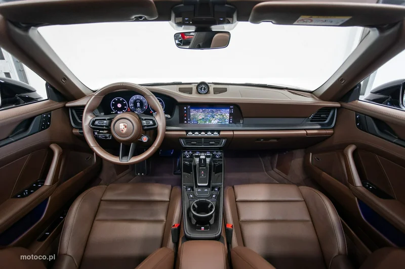 Porsche 911 992 22