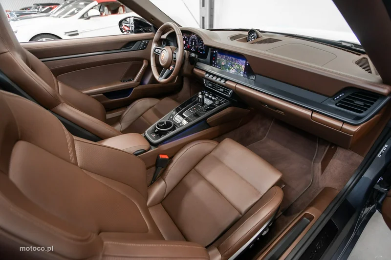Porsche 911 992 23