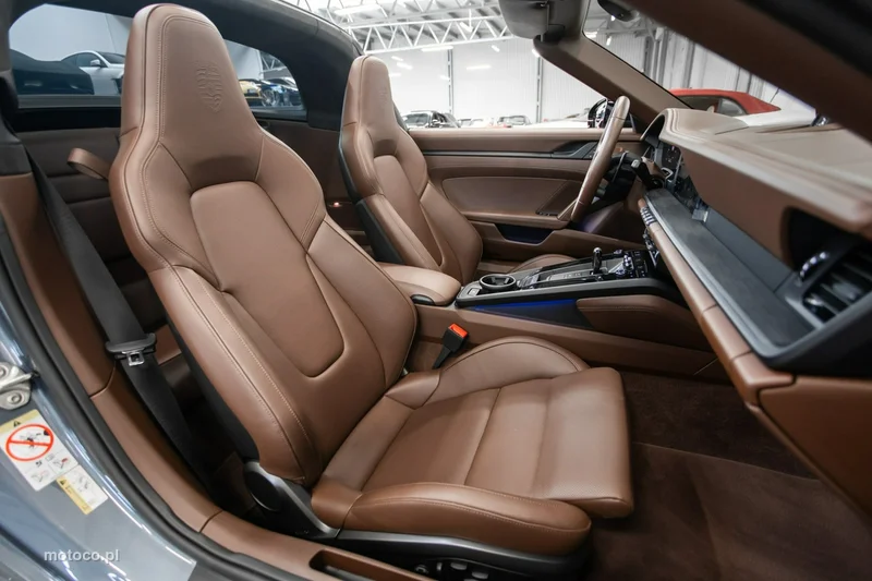 Porsche 911 992 24