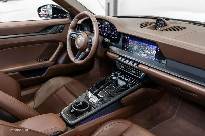 Porsche 911 992 31
