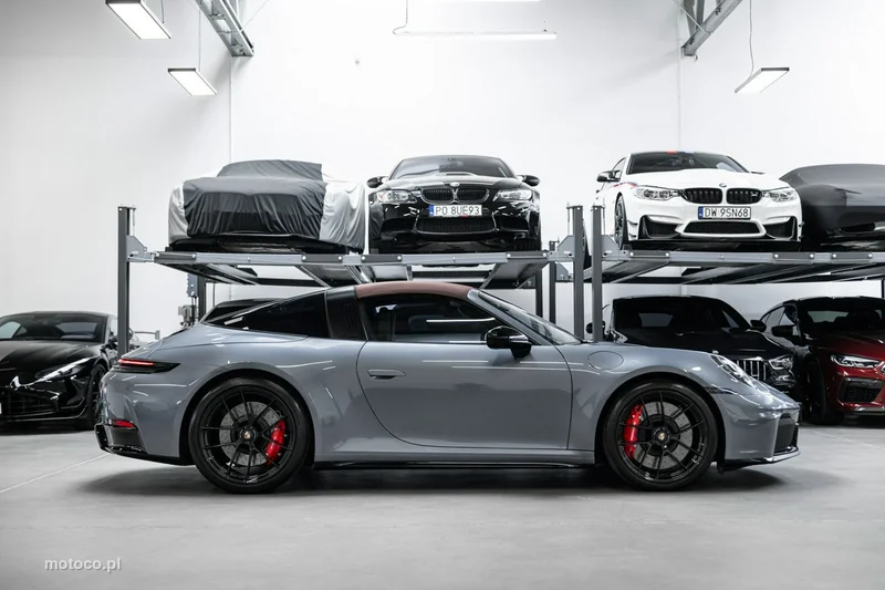 Porsche 911 992 5