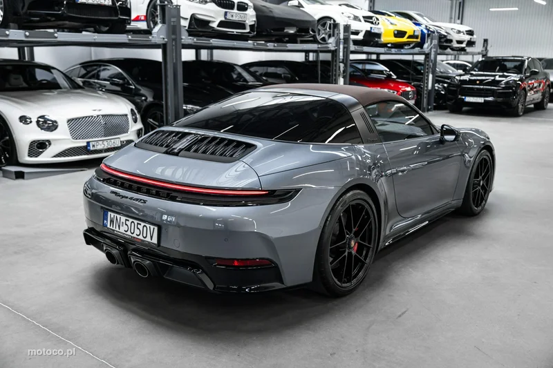 Porsche 911 992 52