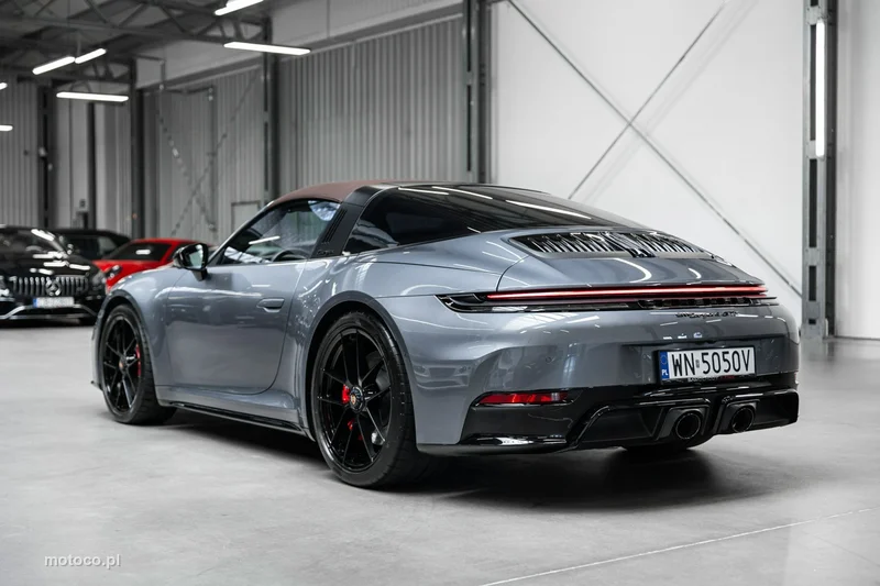 Porsche 911 992 54