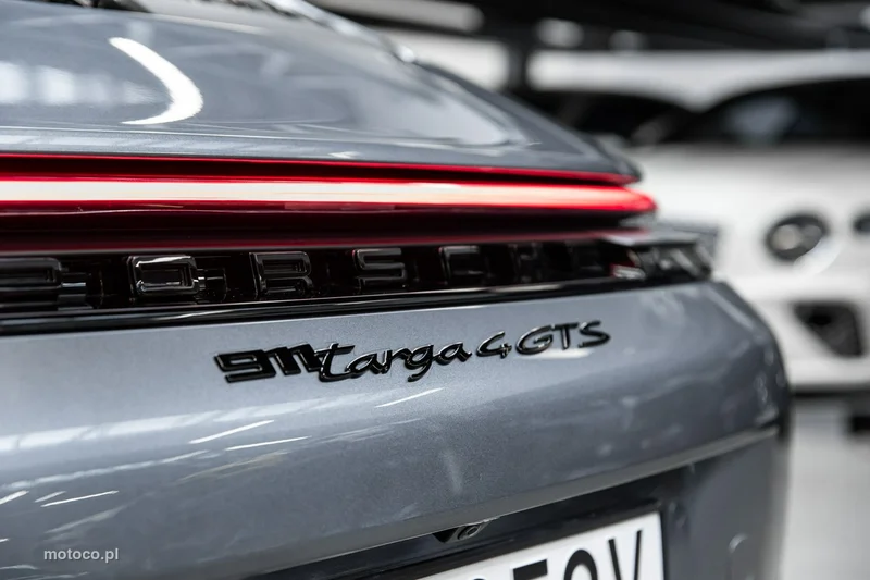 Porsche 911 992 60