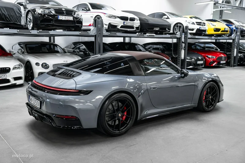Porsche 911 992 9