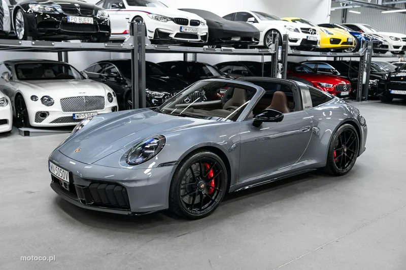 Porsche 911 992 10