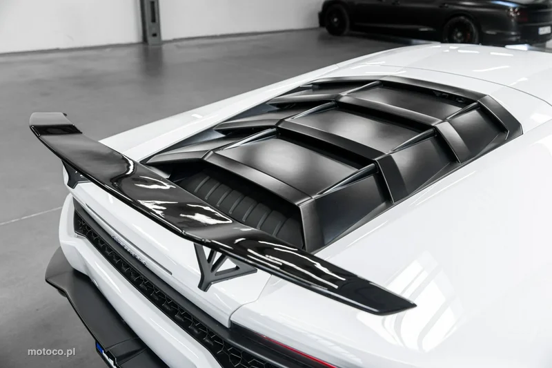 Lamborghini Huracan 17