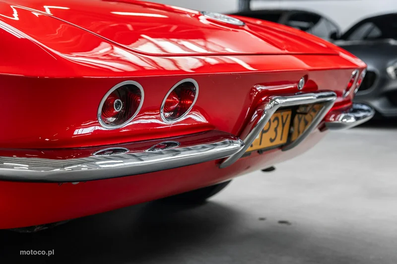 Chevrolet Corvette 15