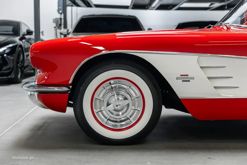 Chevrolet Corvette 16