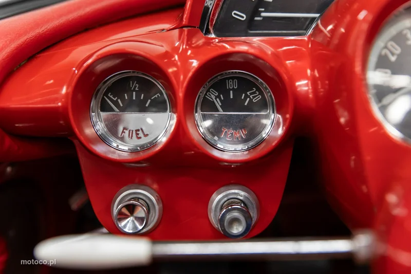 Chevrolet Corvette 24