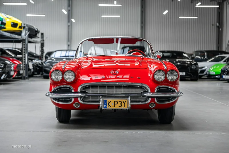 Chevrolet Corvette 4