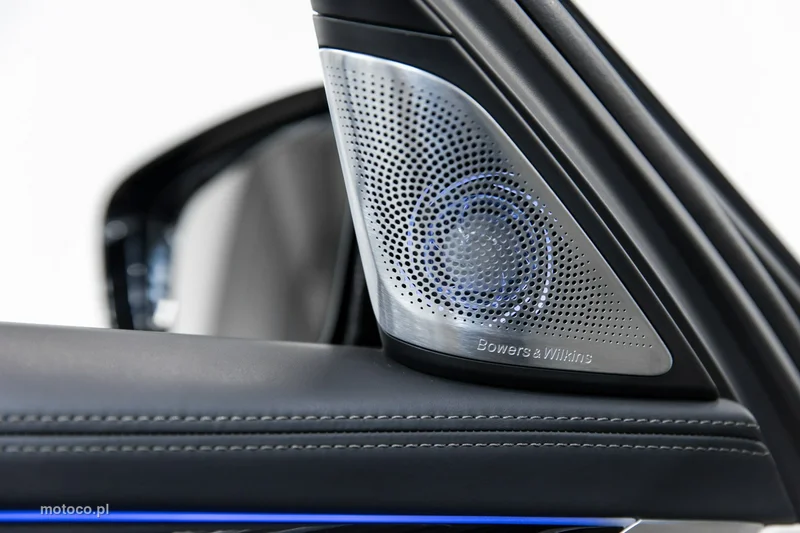 BMW M760 30