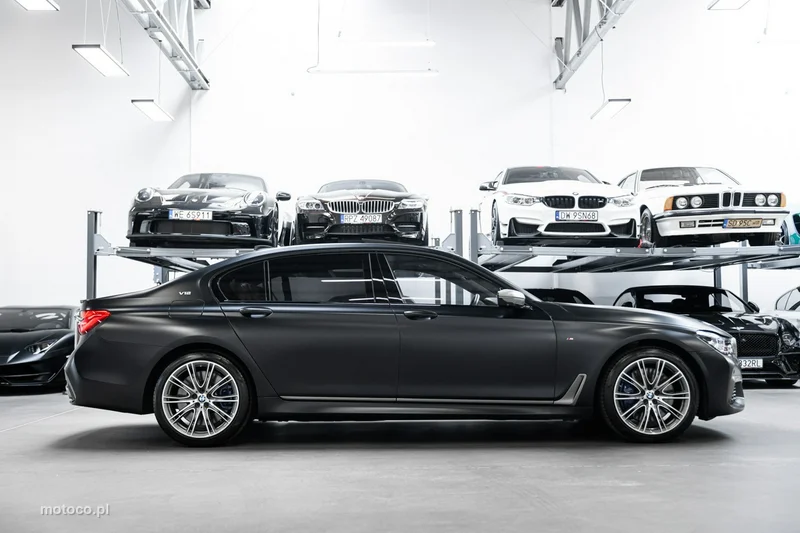 BMW M760 4