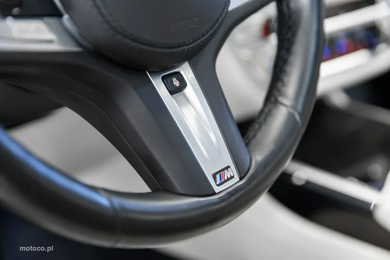 BMW M760 54