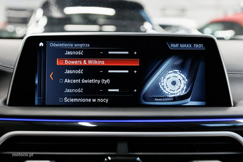 BMW M760 75