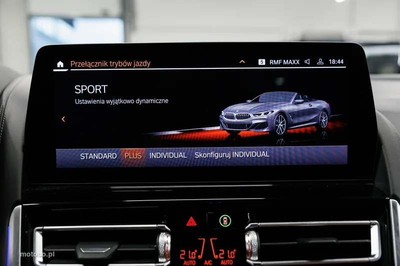 BMW Seria 8 G14 840 76