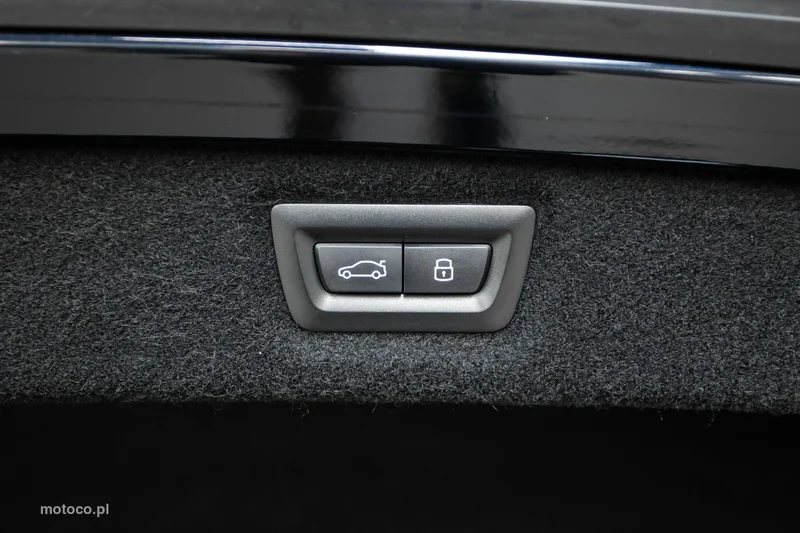 BMW Seria 8 G14 850 25