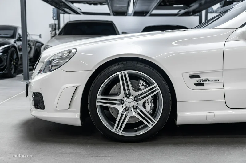 Mercedes-Benz SL R230 63 AMG 17