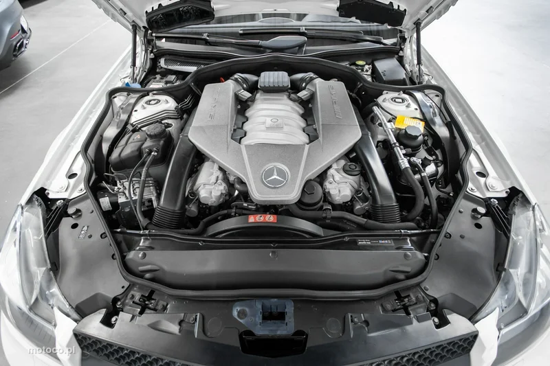 Mercedes-Benz SL R230 63 AMG 21