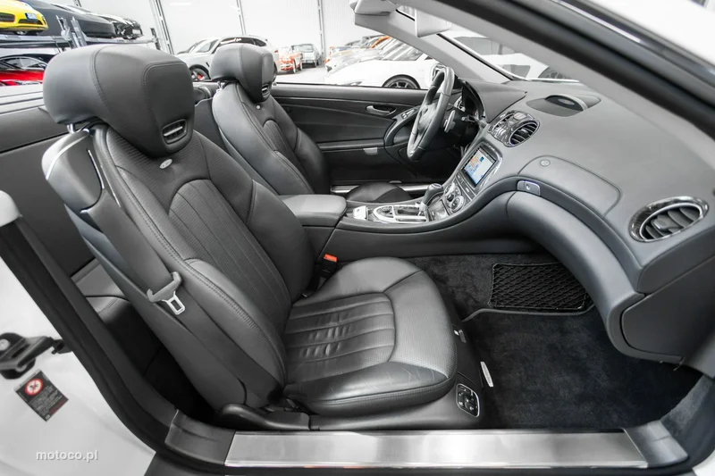 Mercedes-Benz SL R230 63 AMG 27
