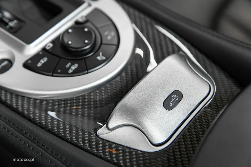 Mercedes-Benz SL R230 63 AMG 71