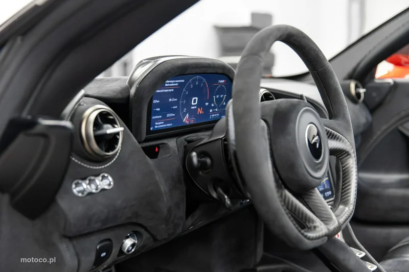 McLaren 720S Spider 64