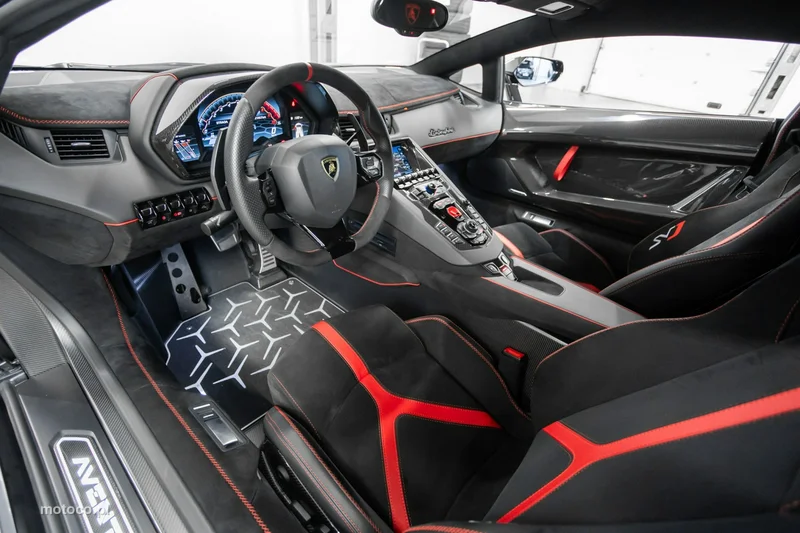 Lamborghini Aventador 27