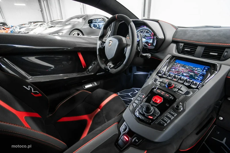 Lamborghini Aventador 31